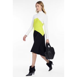 Vestido De Malha Texturizada Com  Recortes Golinha Alta e Manga Longa