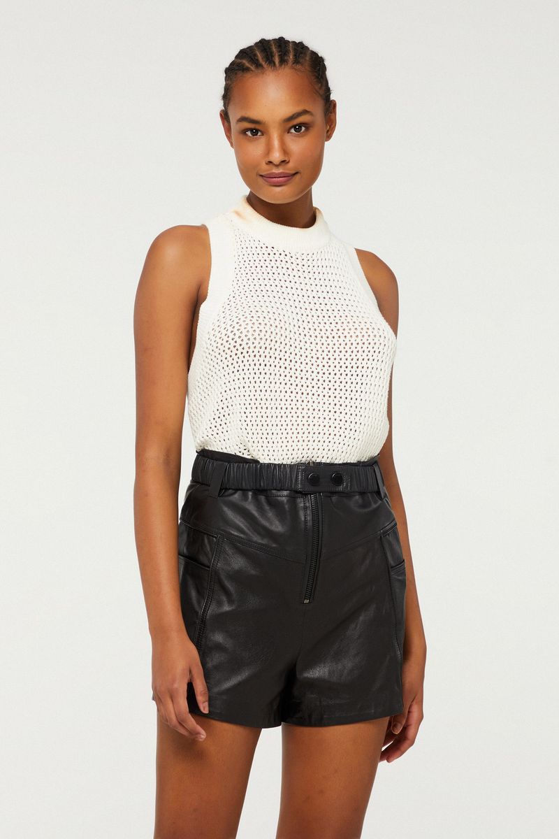 25053319_0005_1-SHORT-DE-COURO-COM-CINTO-ELASTICO