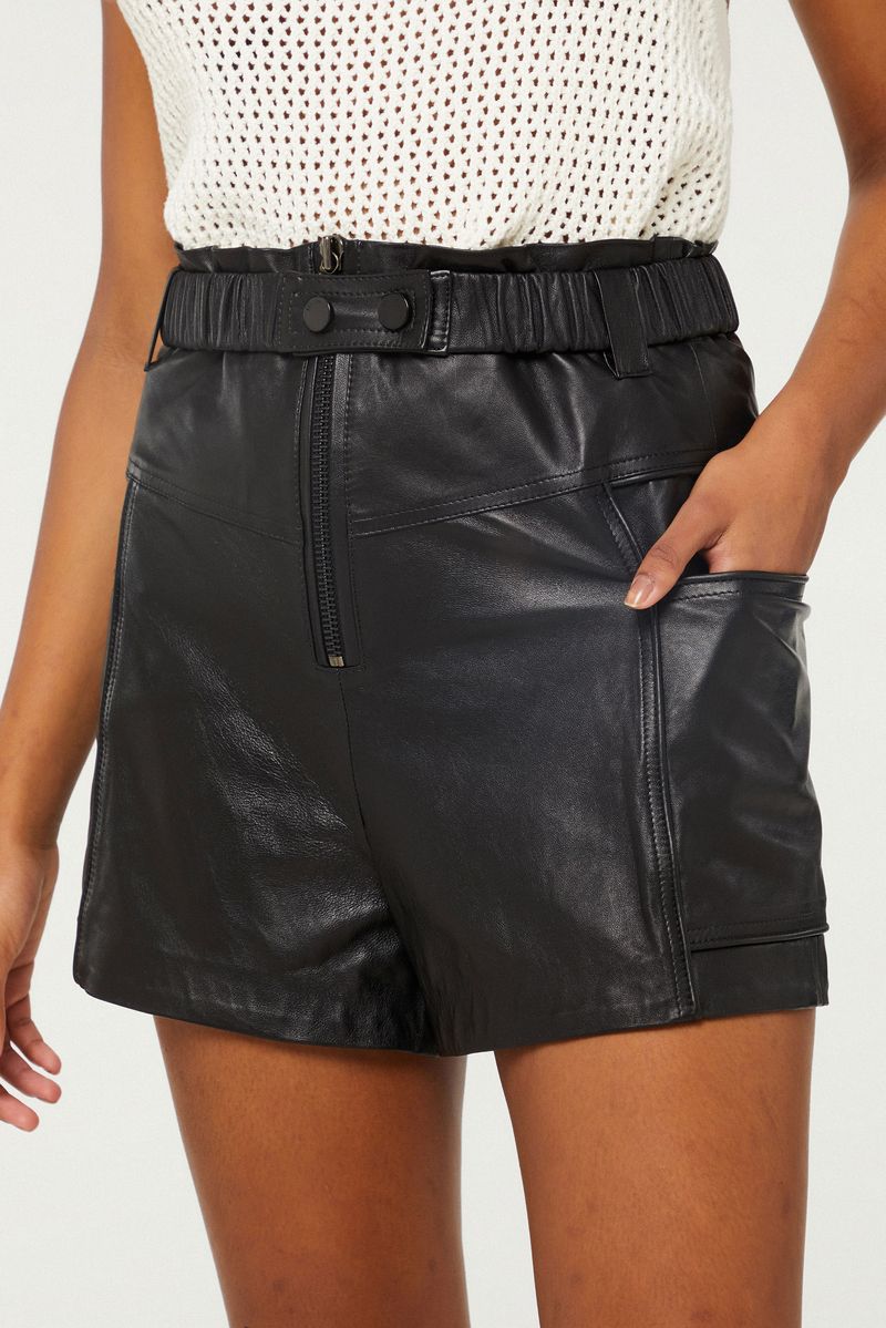 25053319_0005_3-SHORT-DE-COURO-COM-CINTO-ELASTICO