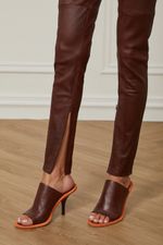 25340360_04335_4-CALCA-DE-COURO-STRETCH-CINTURA-ALTA