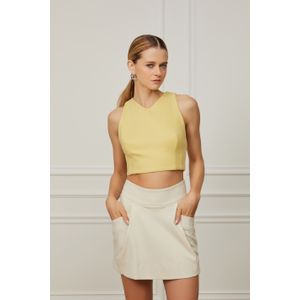 Top De Malha Estruturado Com Pregas Amarelo
