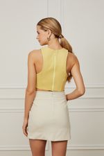 52104877_04517_3-TOP-DE-MALHA-ESTRUTURADO-COM-PREGAS-AMARELO