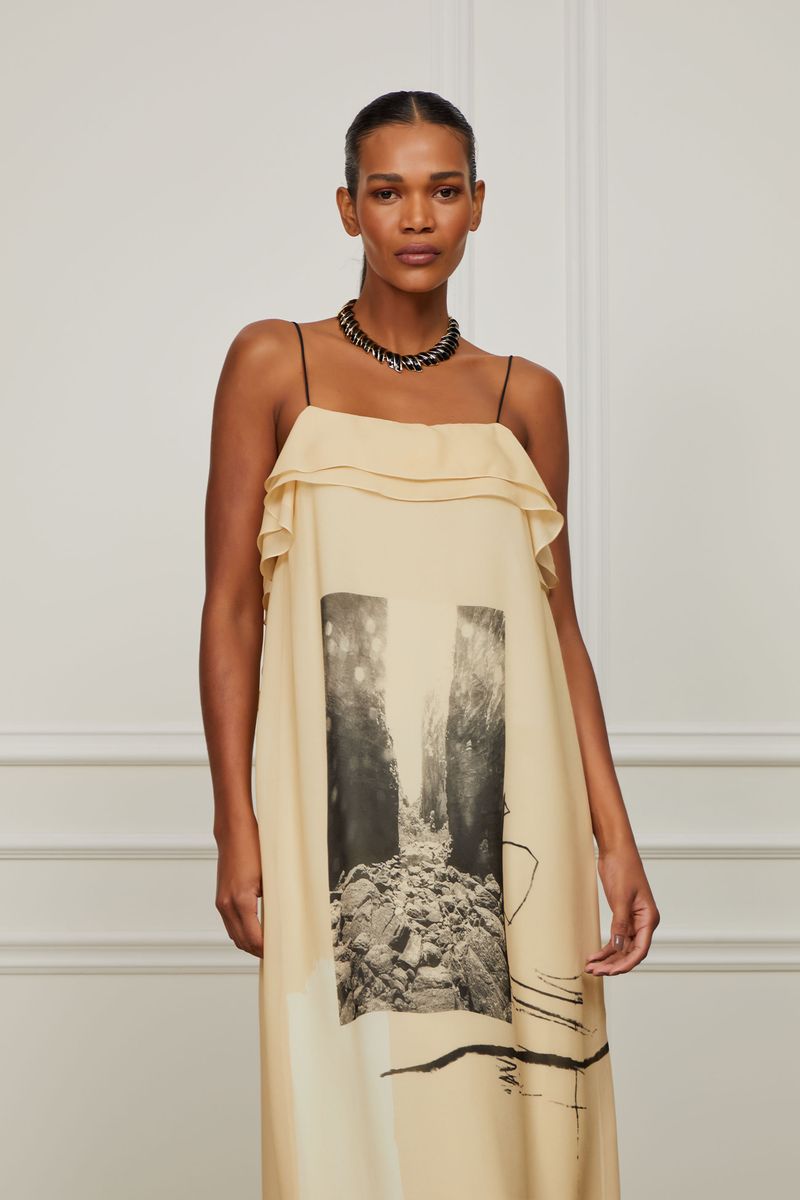 07205451_33065_2-VESTIDO-DE-GEORGETTE-LEVE-LONGUETE-DE-ALCA-ESTAMPADO-AMARRACAO-COSTAS