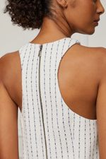 07205413_0003_4-VESTIDO-MINI-COM-LISTRAS-RETO-E-DECOTE-NADADOR