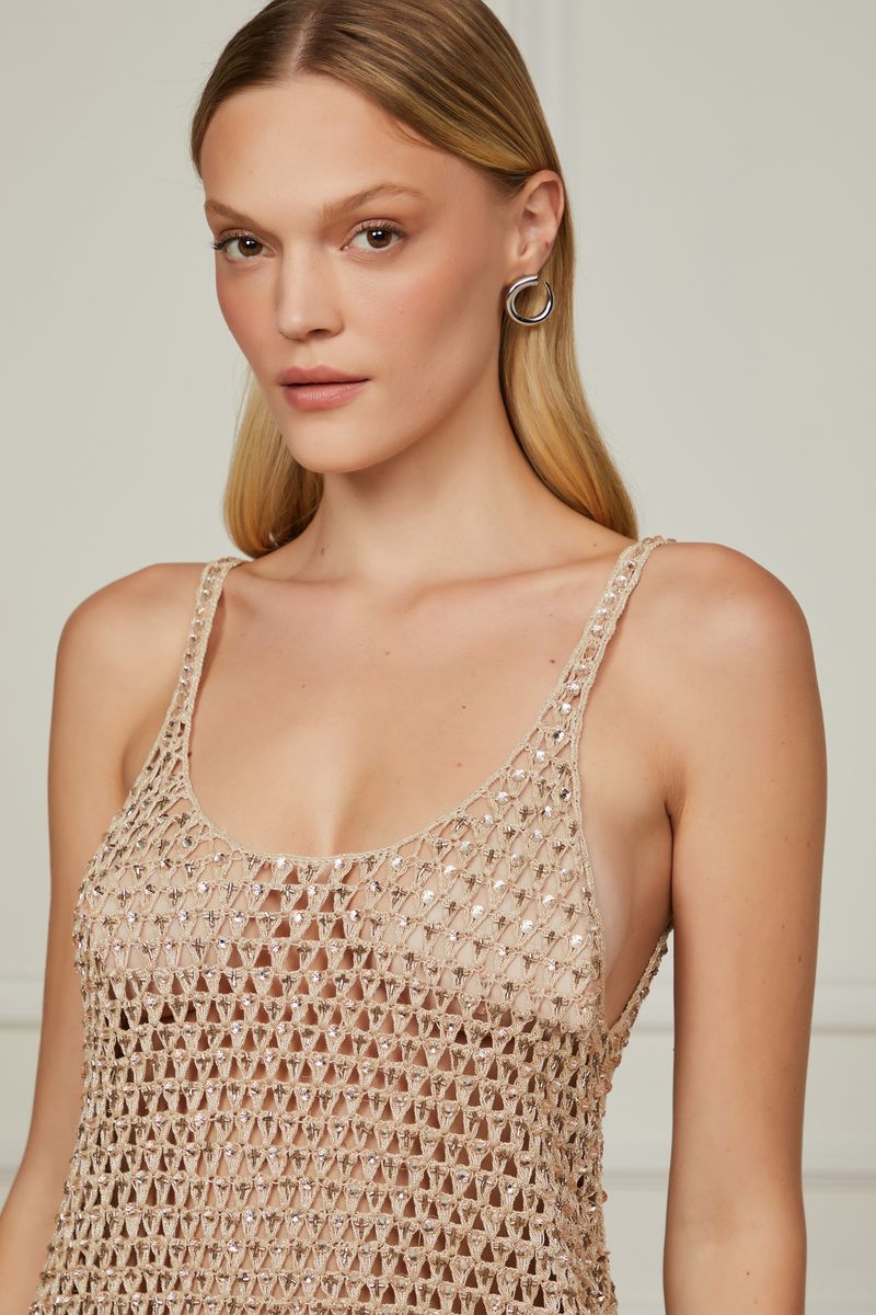 07205611_1419_2-VESTIDO-DE-TRICOT-CURTO-COM-STRASS-DOURADO