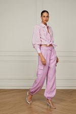 52051351_04531_1-CAMISA-LISTRADA-ROSA-BUQUE-COM-MANGA-LONGA-E-BOLSOS-FRONTAIS