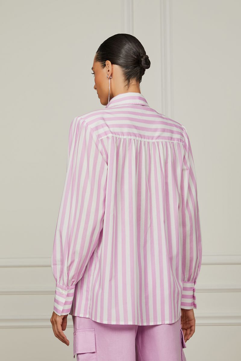 52051351_04531_3-CAMISA-LISTRADA-ROSA-BUQUE-COM-MANGA-LONGA-E-BOLSOS-FRONTAIS