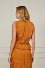 52134787_03355_3-BLUSA-JACQUARD-MARROM-BABADO