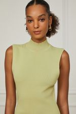07205874_09043_4-VESTIDO-MIDI-TRICOT-GOLA-ALTA-FENDA