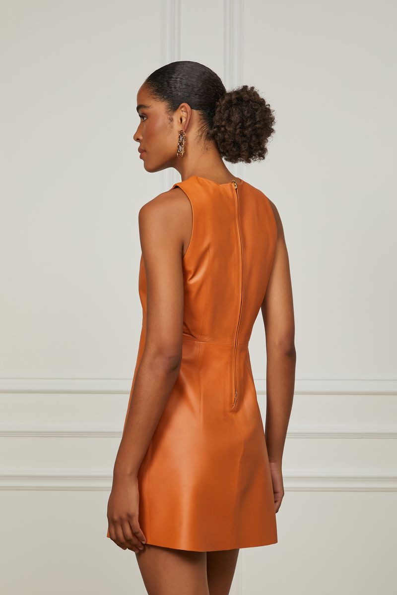07205877_09031_3-VESTIDO-DE-COURO-CURTO-BASICO