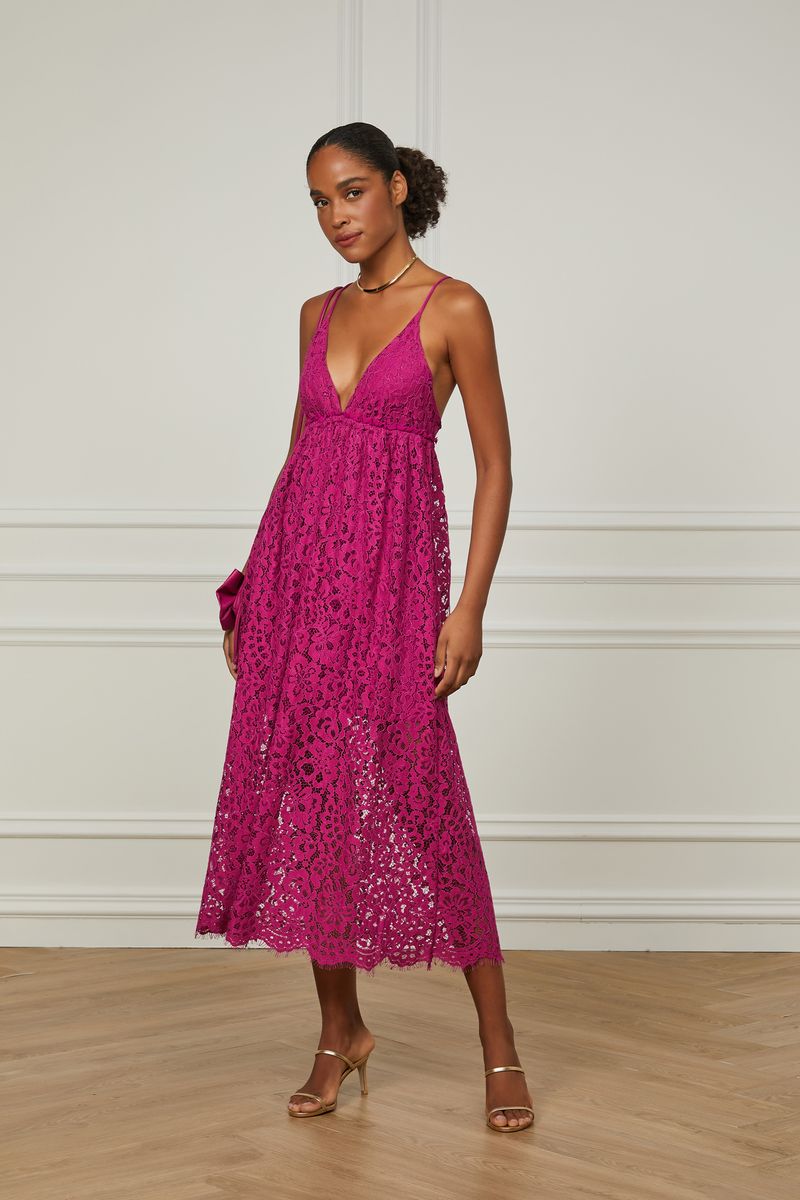 07206045_5361_1-VESTIDO-MIDI-DECOTE-DE-ALCA-RENDA-FUCSIA