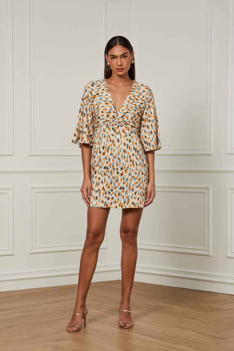 07206020_36156_1-VESTIDO-CURTO-RETO-DECOTE-V-TORCIDO-E-MANGA-3-4-ESTAMPADO