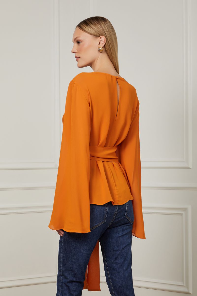 52135221_09031_3-BLUSA-DE-MANGA-COMPRIDA-E-DETALHE-GOTA-NO-DECOTE-AMARRACAO-CARAMELO