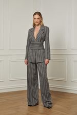 03040432_0010_2-BLAZER-CINZA-ALFAIATARIA-COM-FAIXA-NA-CINTURA