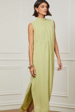 07205980_09043_2-VESTIDO-MIDI-SEM-MANGA-COM-RECORTE-CENTRAL-E-GOLA-ALTA-VERDE