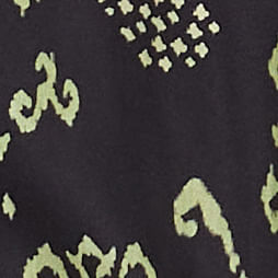 07206026_36114_10-VESTIDO-CURTO-RETO-GOLA-ALTA-DE-LASTEX-MANGA-3-4-COM-DETALHE-DE-PREGAS-NA-SAIA-ESTAMPADO-IKAT
