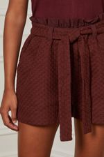25053993_0603_4-SHORTS-CLOCHARD-COM-TEXTURA-E-CINTO