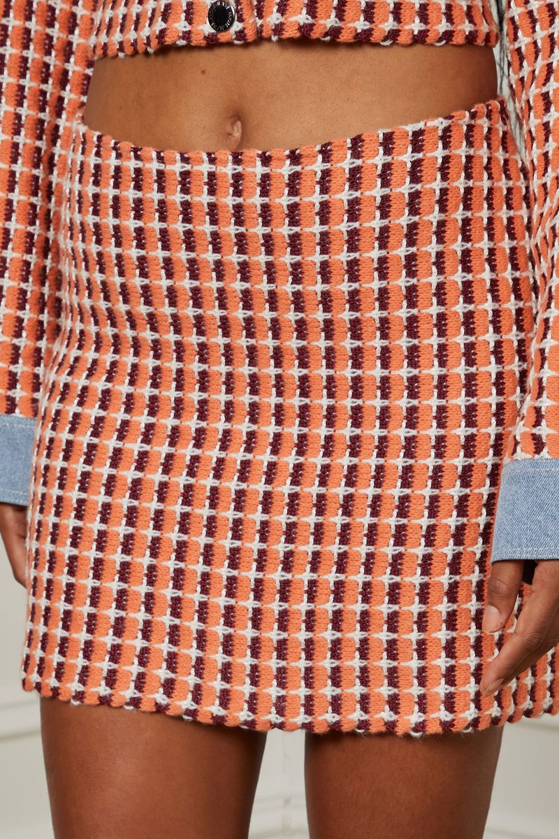 25111146_1540_4-SAIA-DE-TRICOT-TWEED-CURTA