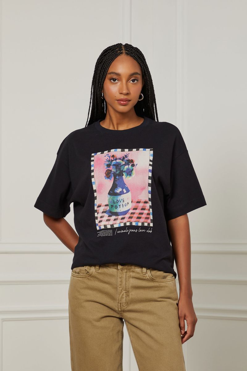 52060609_0005_1-T-SHIRT-DE-MALHA-OVER-LOVE-POTION
