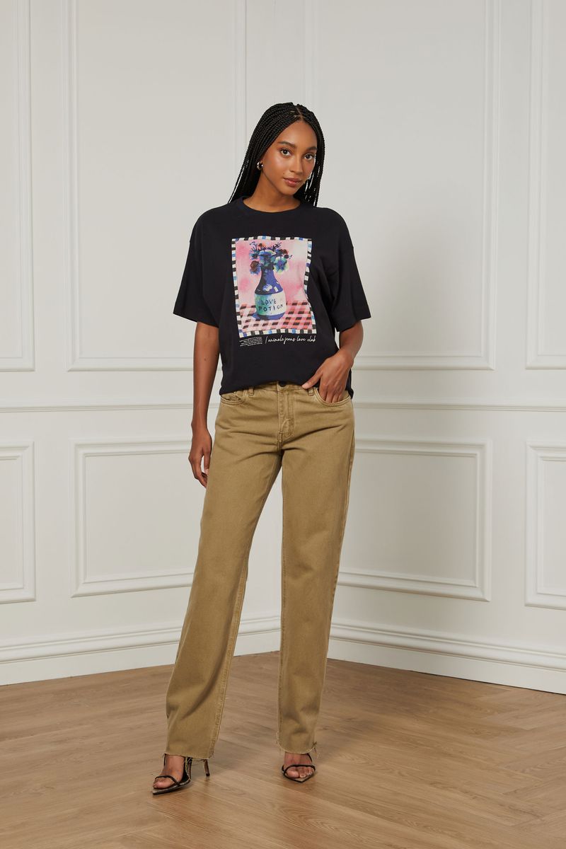 52060609_0005_2-T-SHIRT-DE-MALHA-OVER-LOVE-POTION