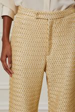 25340186_0003_4-CALCA-DE-TECIDO-COM-LUREX-DOURADO-RETA-VINCADA