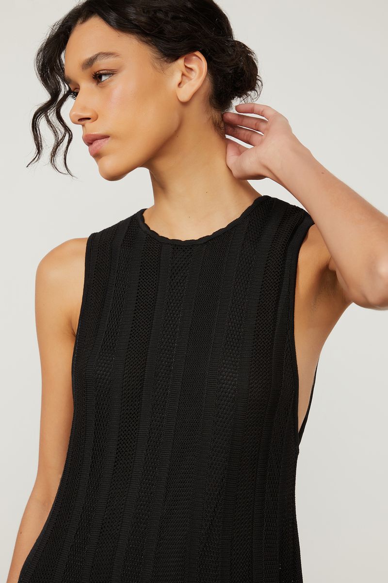 07206161_0005_4-VESTIDO-DE-TRICOT-MIDI-COM-DECOTE-REDONDO-LISTRAS-PRETO