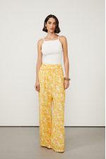 52135362_0003_2-TOP-DECOTE-QUADRADO-TRICOT-BEGE