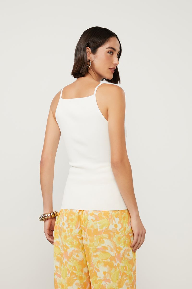 52135362_0003_3-TOP-DECOTE-QUADRADO-TRICOT-BEGE