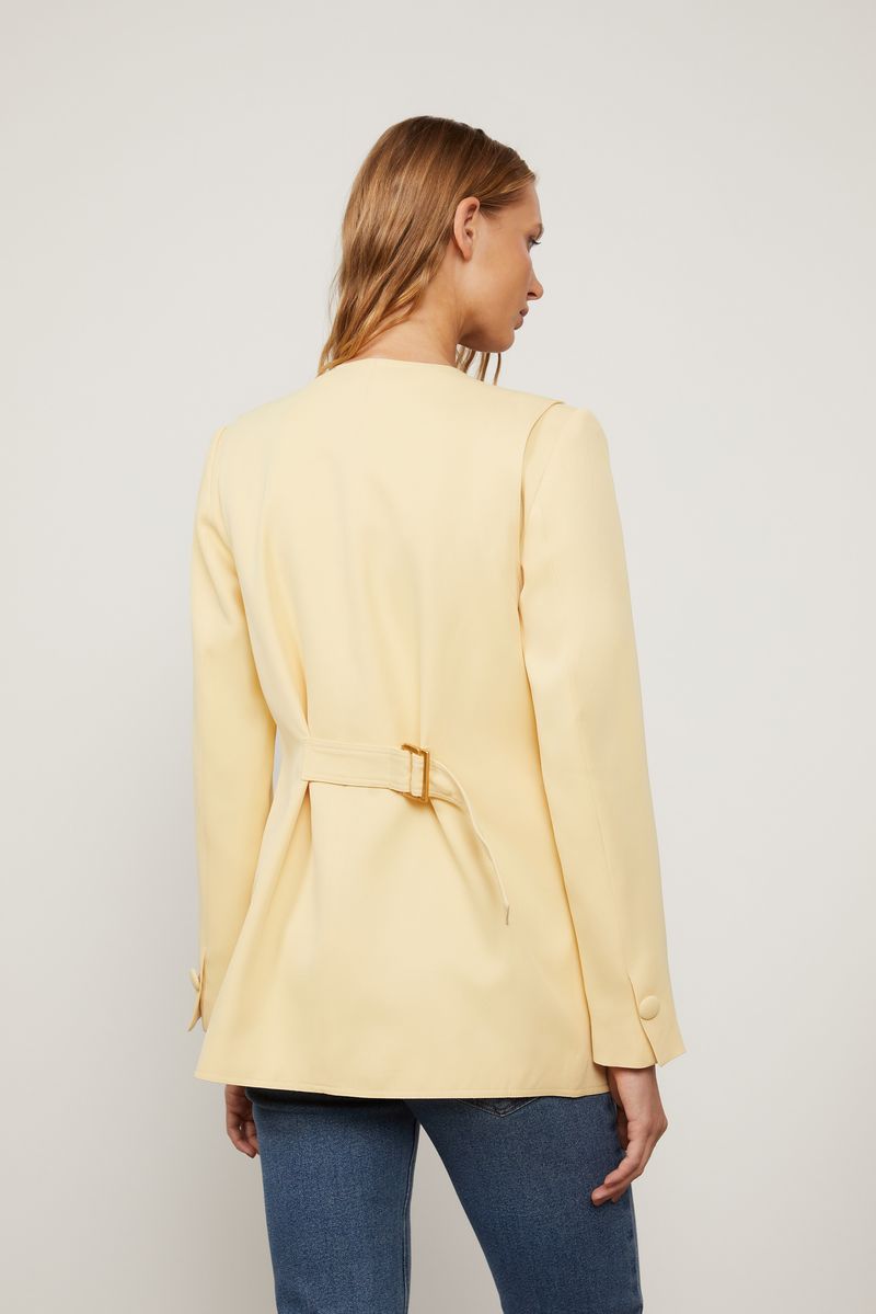 03071448_01011_3-CASACO-ALONGADO-AMARELO-PAPIRO-COM-BOLSO