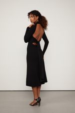 07205975_0005_4-VESTIDO-DE-TRICOT-COM-GOLA-ALTA-E-AMARRACAO-NAS-COSTAS-PRETO