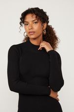07205975_0005_5-VESTIDO-DE-TRICOT-COM-GOLA-ALTA-E-AMARRACAO-NAS-COSTAS-PRETO