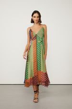 07206580_09566_1-VESTIDO-DE-GEORGETTE-LEVE-MIDI-FLUIDO-ESTAMPADO-BABADOS