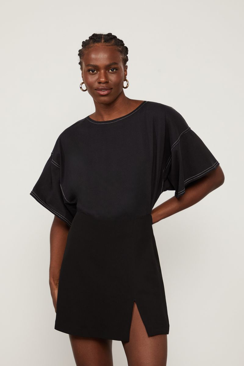 25130086_0005_4-SHORT-SAIA-CURTO-PRETO