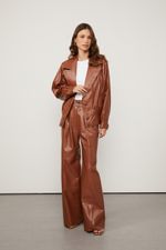 03011476_09032_2-JAQUETA-DE-COURO-OVERSIZED-COM-BOTOES