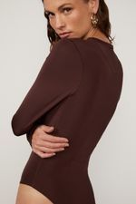 52390286_09032_4-BODY-MANGA-LONGA-MARROM-RUM