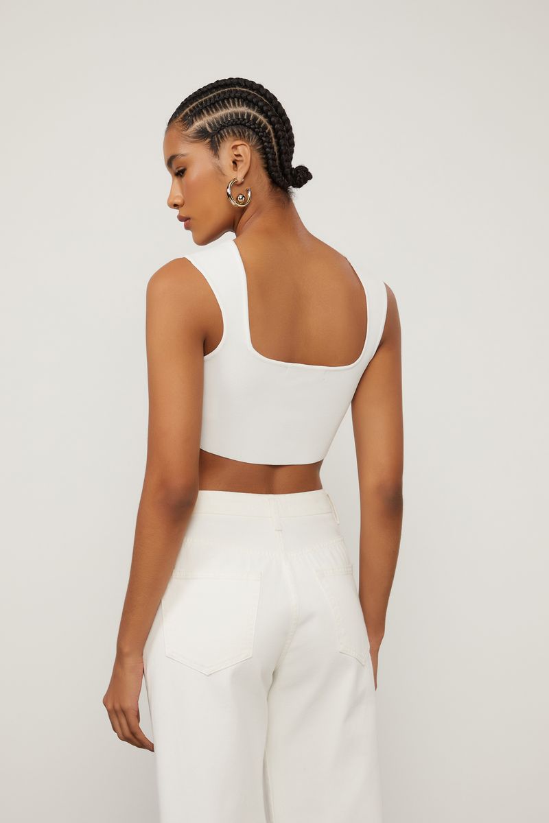 52151330_0003_3-TOP-DE-TRICOT-PRETO-CROPPED-COM-DECOTE-QUADRADO-BASICO