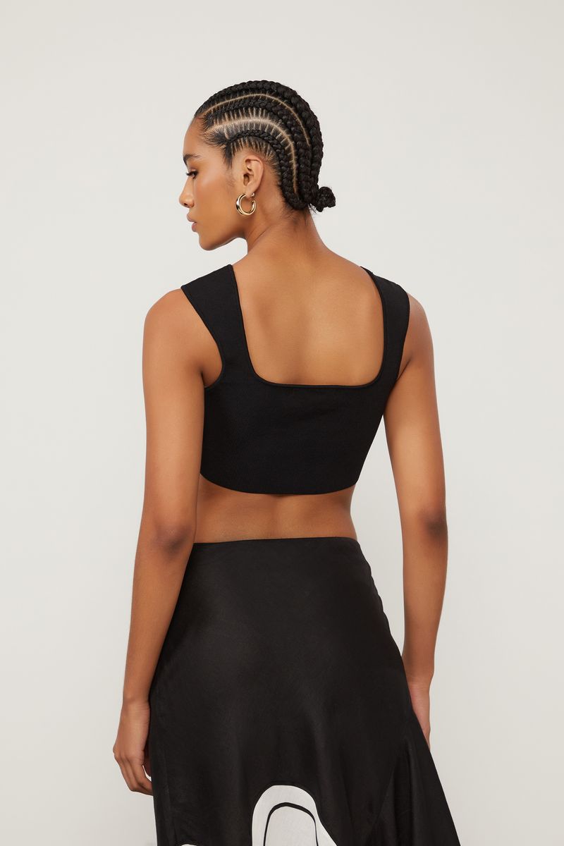 52151330_0005_3-TOP-DE-TRICOT-PRETO-CROPPED-COM-DECOTE-QUADRADO-BASICO