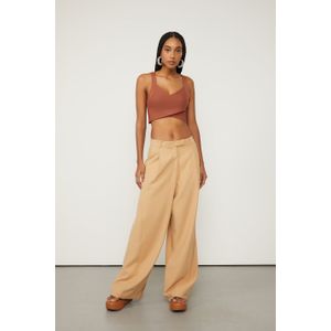 Calça Com Recortes