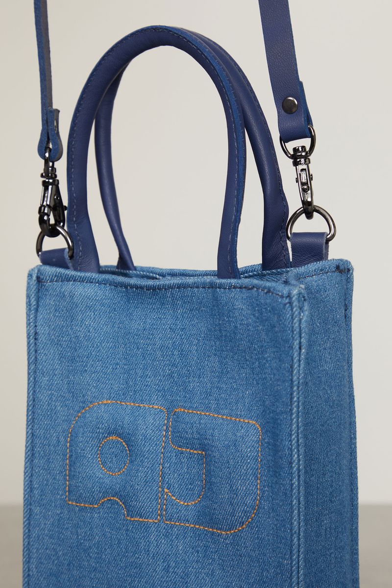 10320083_0105_4-BOLSA-JEANS-COM-LOGO-AJ-RELEVO