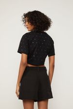 25054091_0005_3-SHORTS-COM-FRISOS
