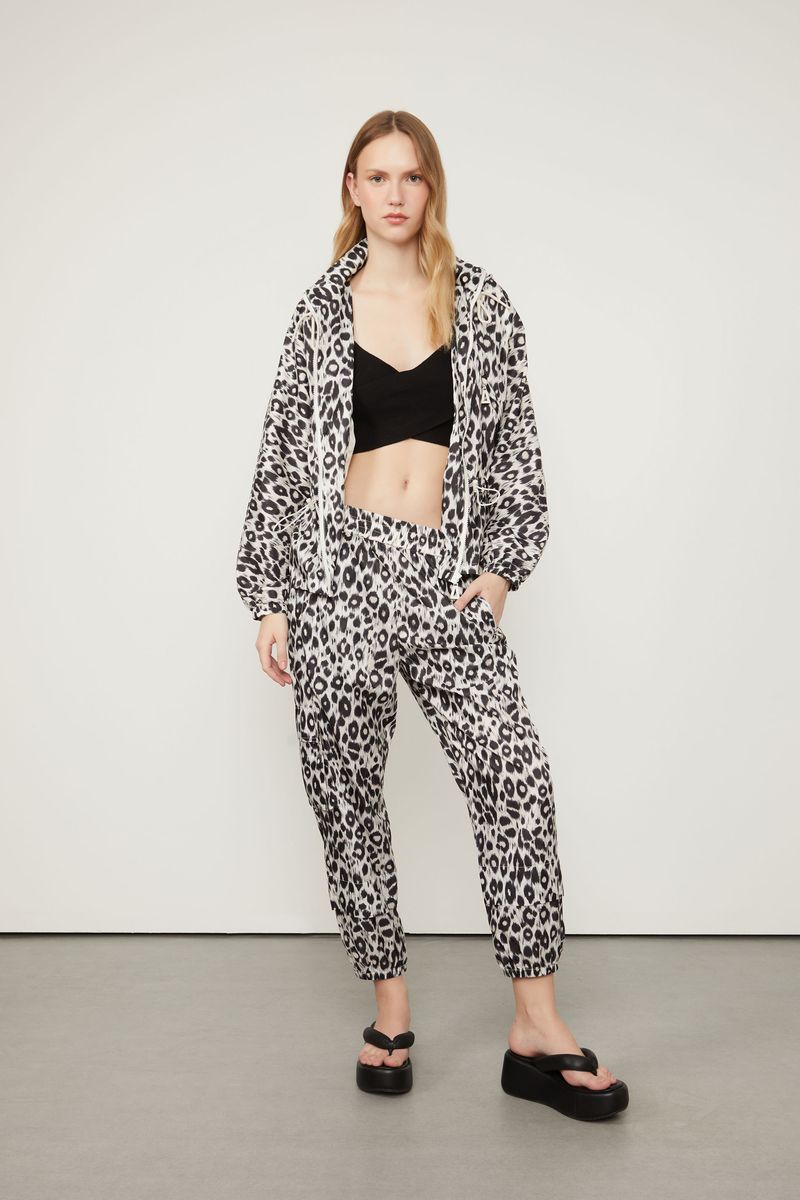 25341669_09694_1-CALCA-BASICA-DE-NYLON-ESTAMPADA
