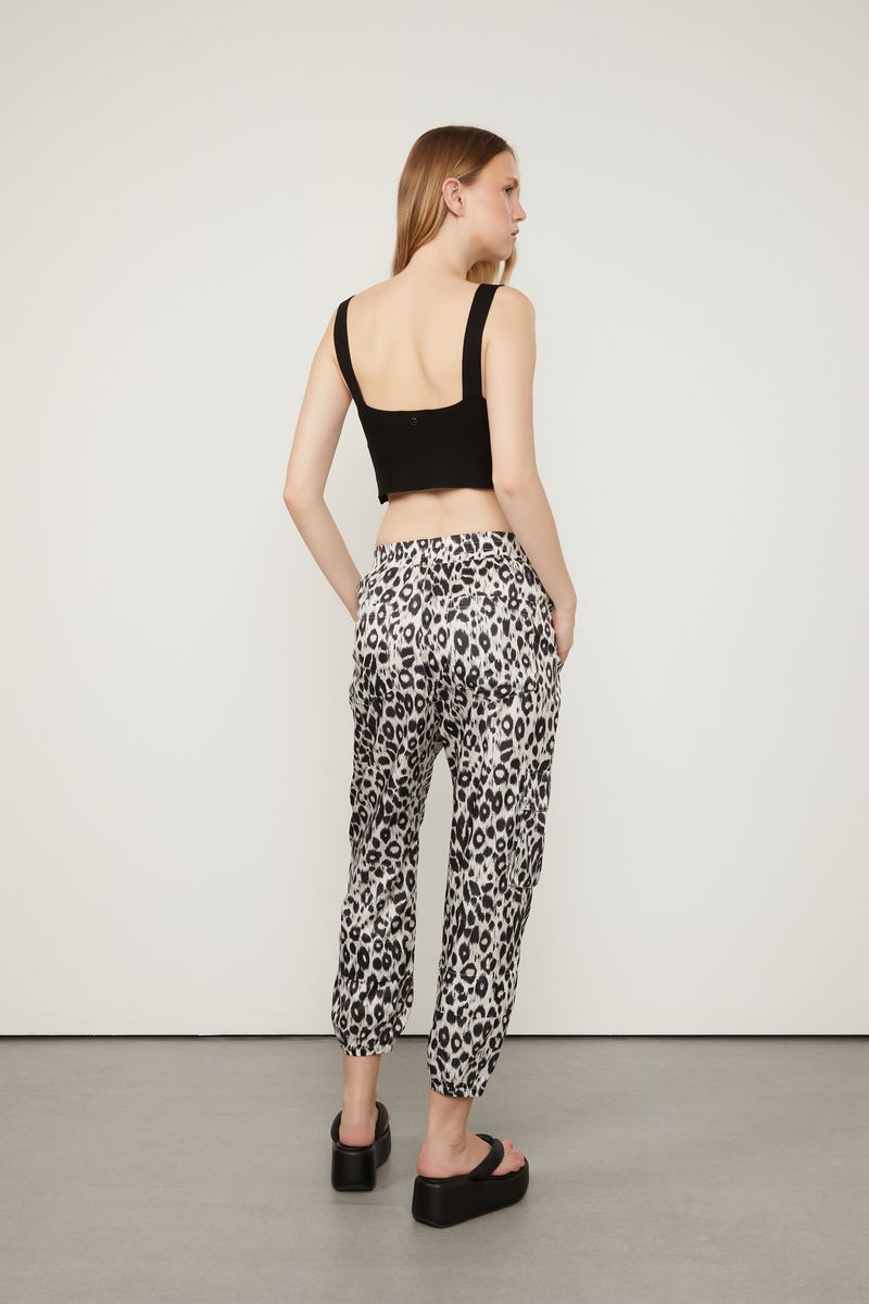 25341669_09694_3-CALCA-BASICA-DE-NYLON-ESTAMPADA