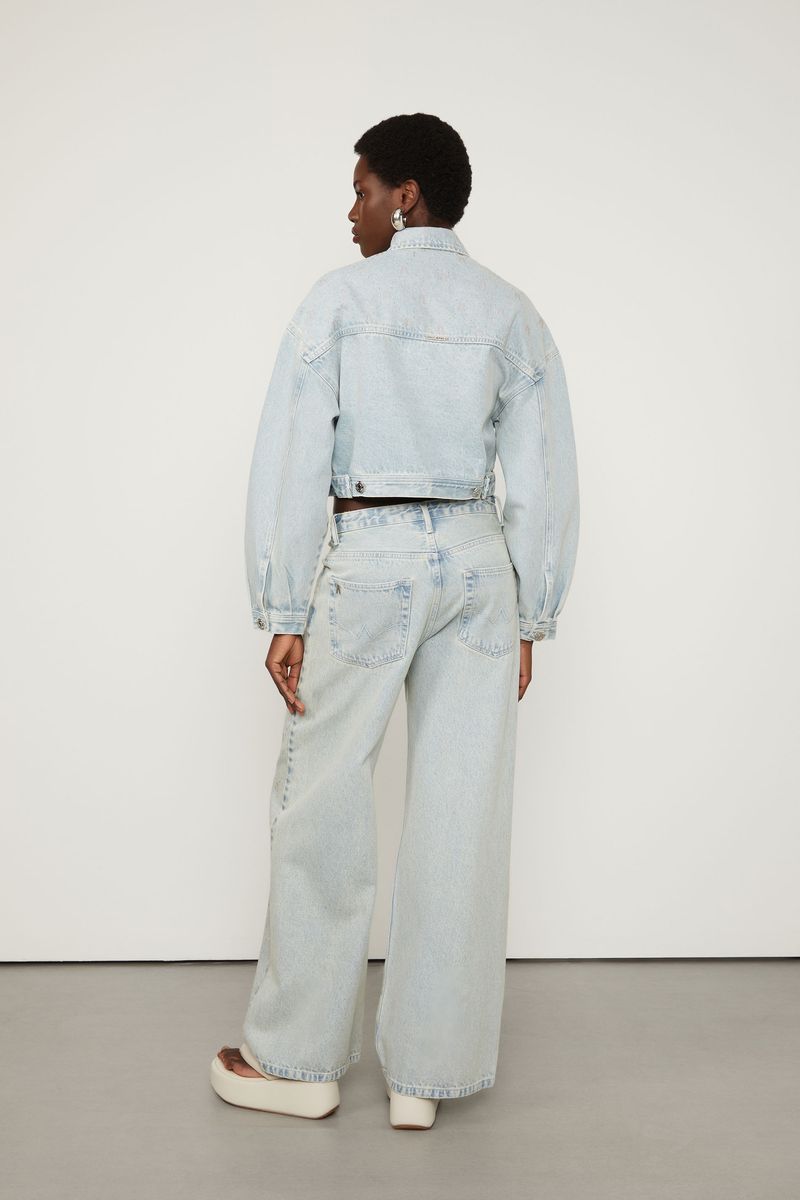 25341796_0101_3-CALCA-JEANS-WIDE-LEG-COM-MONOGRAMA-HOT-FIX