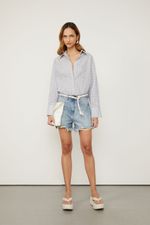 25054095_0105_2-SHORT-JEANS-OVERBOY-COM-FORRO-FLORAL