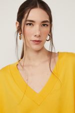 03560046_09256_4-BLUSA-DE-TRICOT-AMARELO-COM-MANGA-LONGA-E-DECOTE-V