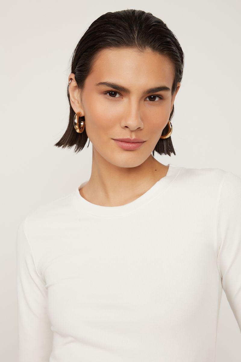52060712_0024_4-BLUSA-DE-MALHA-CANELADA-PRETA-COM-MANGA-MEDIA