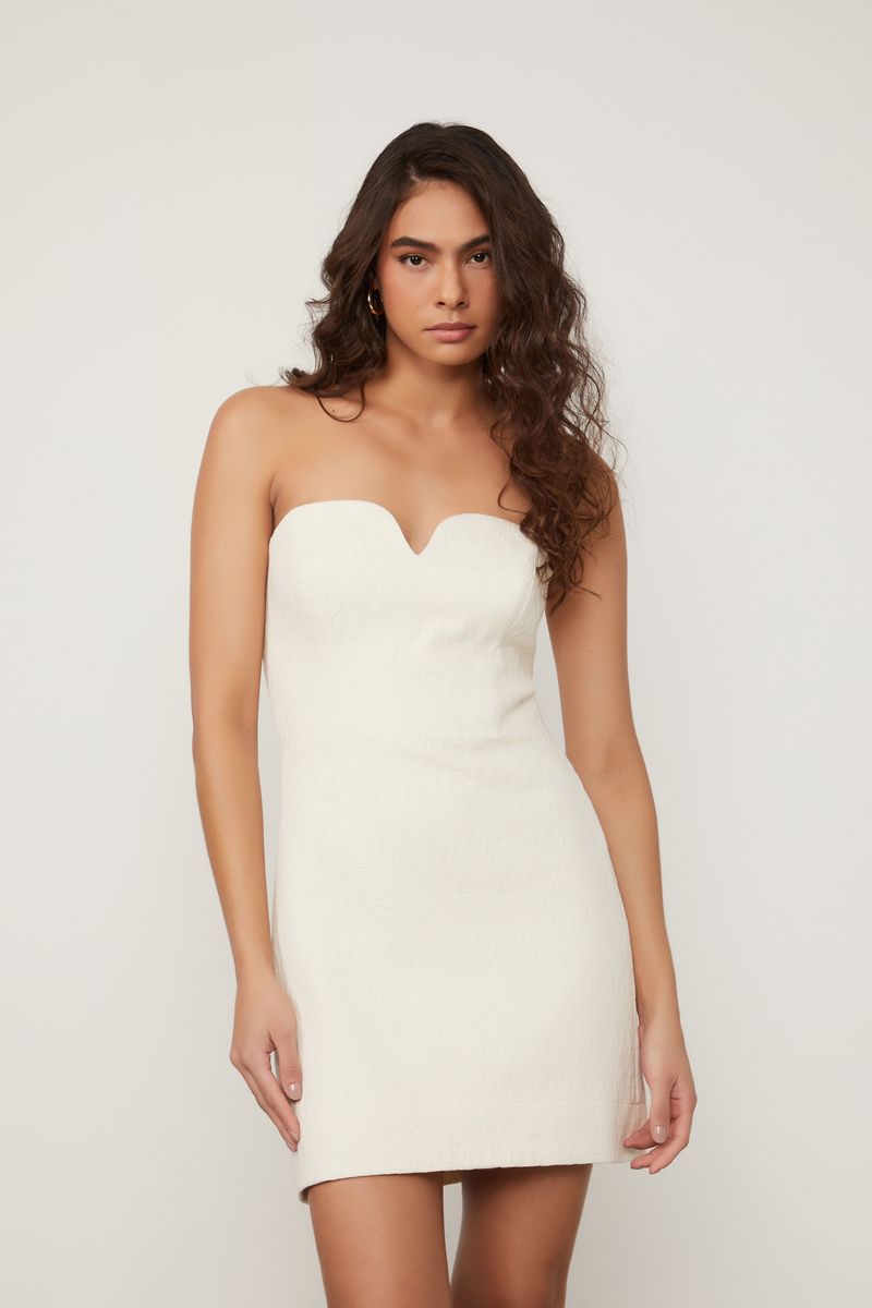 07206728_0003_4-VESTIDO-JACQUARD-DE-ALGODAO-CURTO-OFF-WHITE-COM-DECOTE-CORACAO