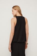 52135422_0005_3-BLUSA-DE-JERSEY-PRETA-COM-TRANSPASSE-DEGAGE