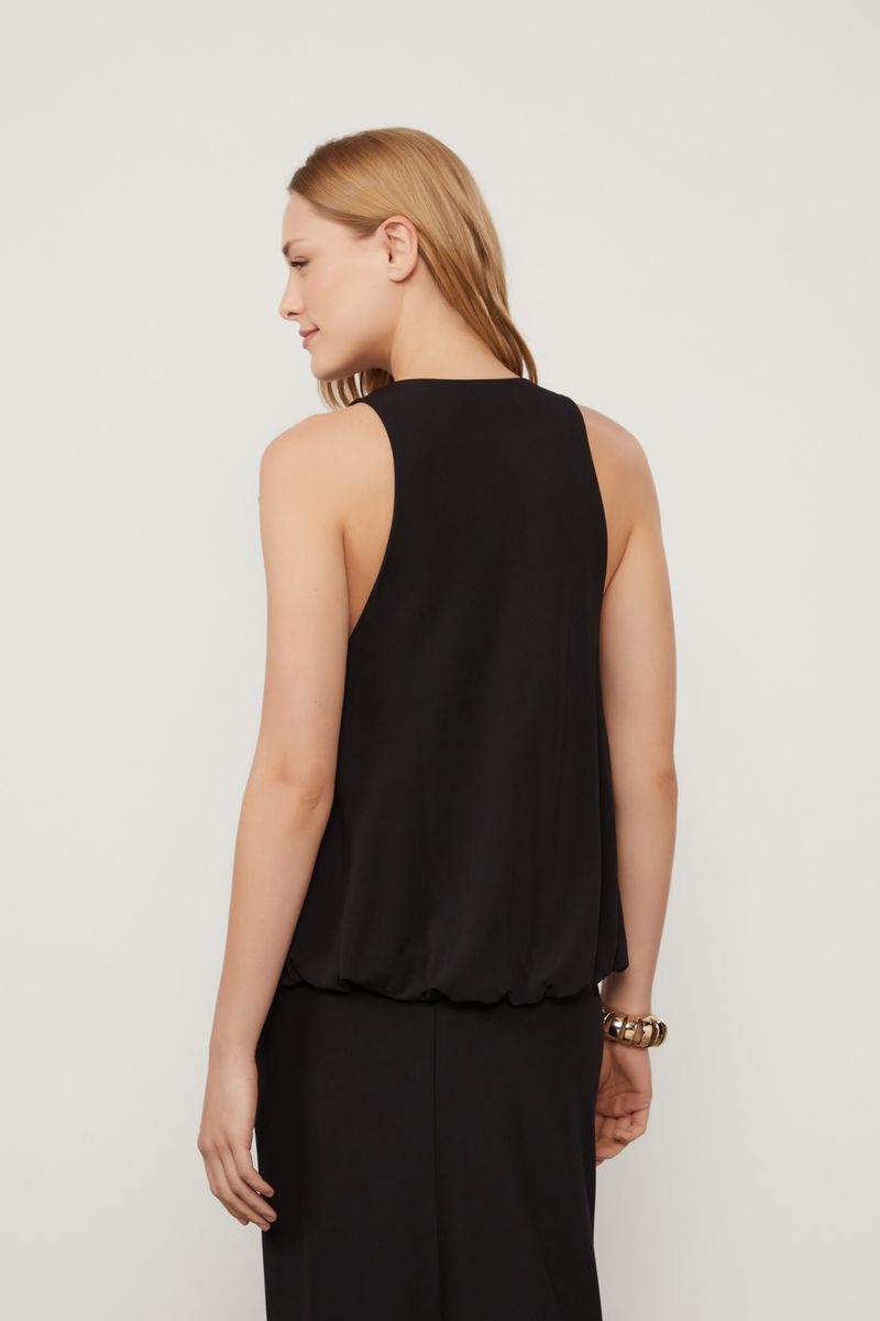 52135422_0005_3-BLUSA-DE-JERSEY-PRETA-COM-TRANSPASSE-DEGAGE