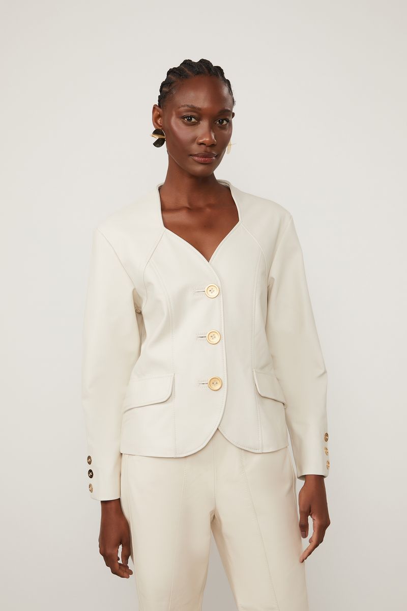 03011628_04346_2-BLAZER-DE-COURO-ACINTURADO-BOTOES-ORGANICOS